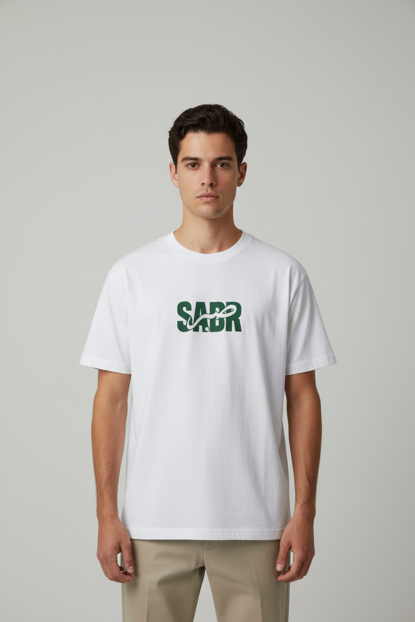 Mannequin portant le t-shirt SAPR vert