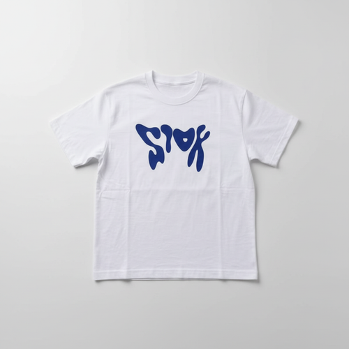 T-shirt blanc au motif bleu, vue de face